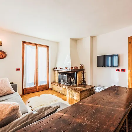 Vaccari By Interhome *